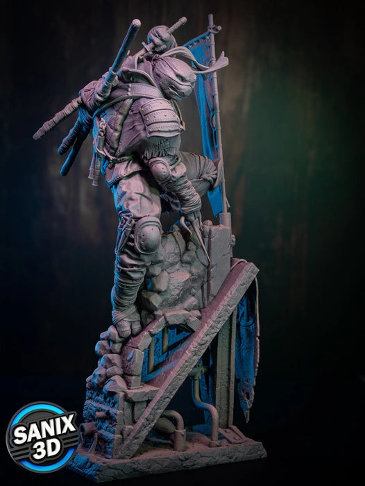 Estatua y miniatura de pin-up
