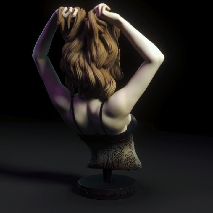 Female Bust 1 - Torrida Minis - Dark Forge Arts