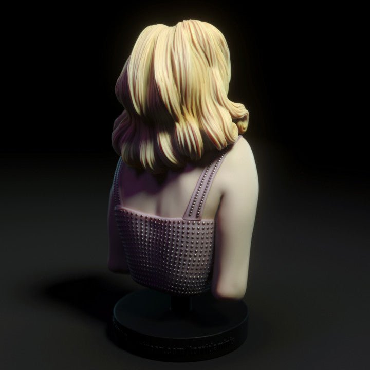 Female Bust 2 - Torrida Minis - Dark Forge Arts