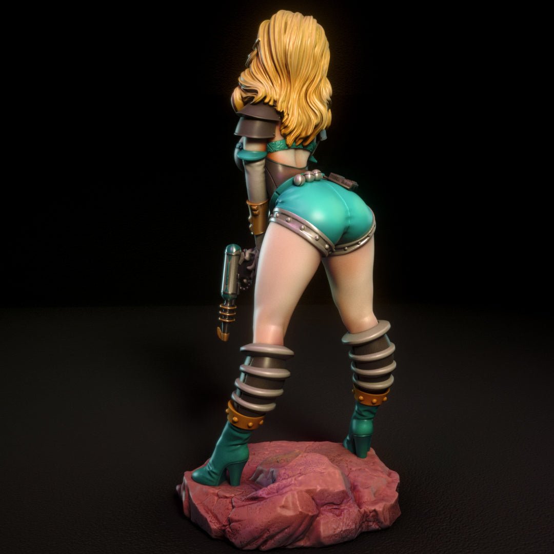 Janet - Torrida Minis - Dark Forge Arts